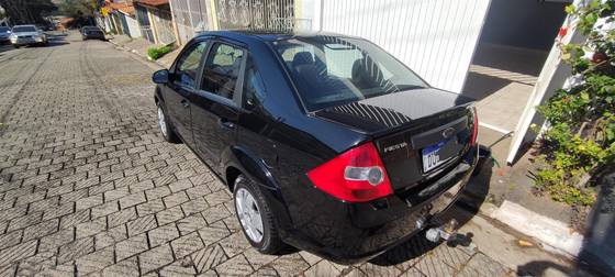 FORD FIESTA 1.6 MPI SEDAN 8V FLEX 4P MANUAL FORD FIESTA 1.6 MPI SEDAN 8V FLEX 4P MANUAL